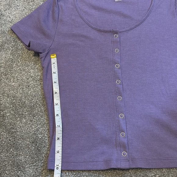 Crop Button Down - Picture 7 of 8